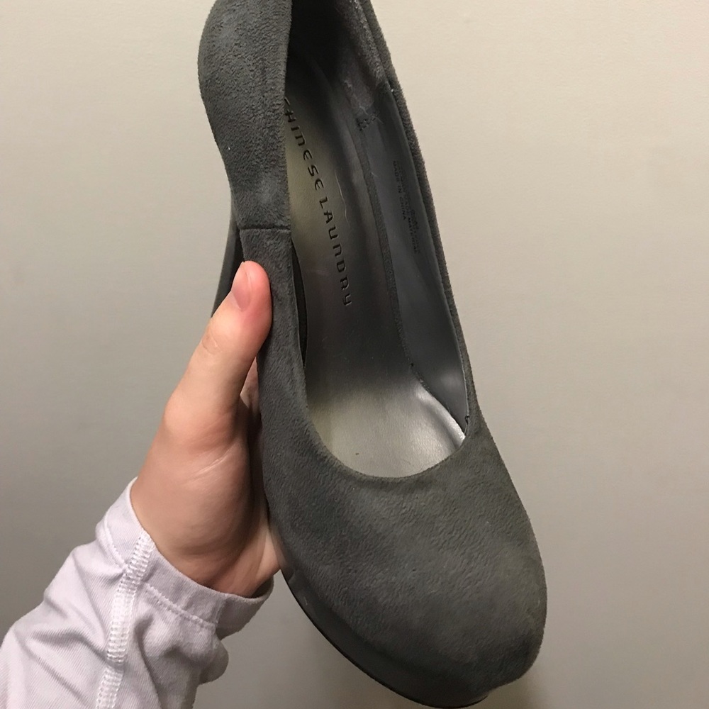 Gray Platforms- 8.5